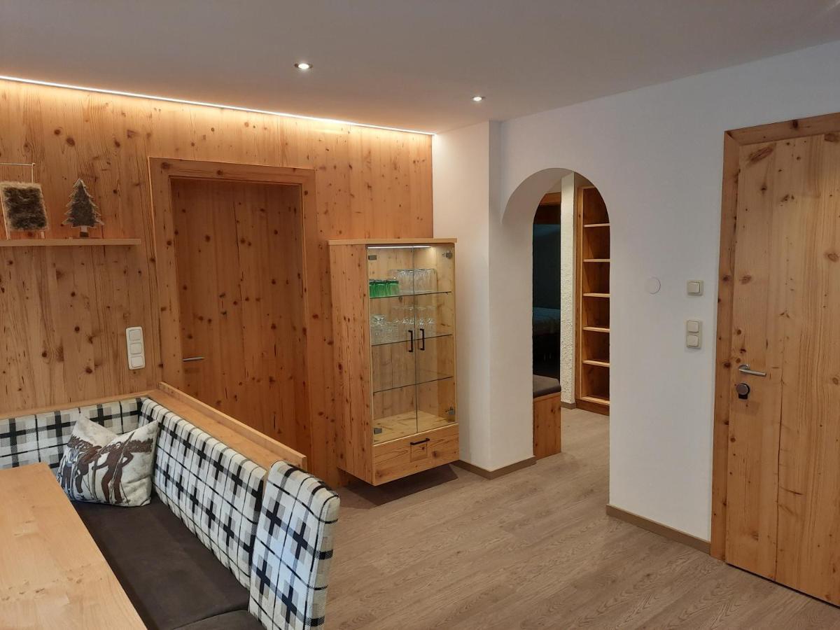 Hotel Garni Viktoria Sankt Anton am Arlberg Bagian luar foto