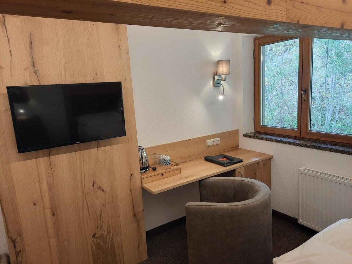 Hotel Garni Viktoria Sankt Anton am Arlberg Bagian luar foto