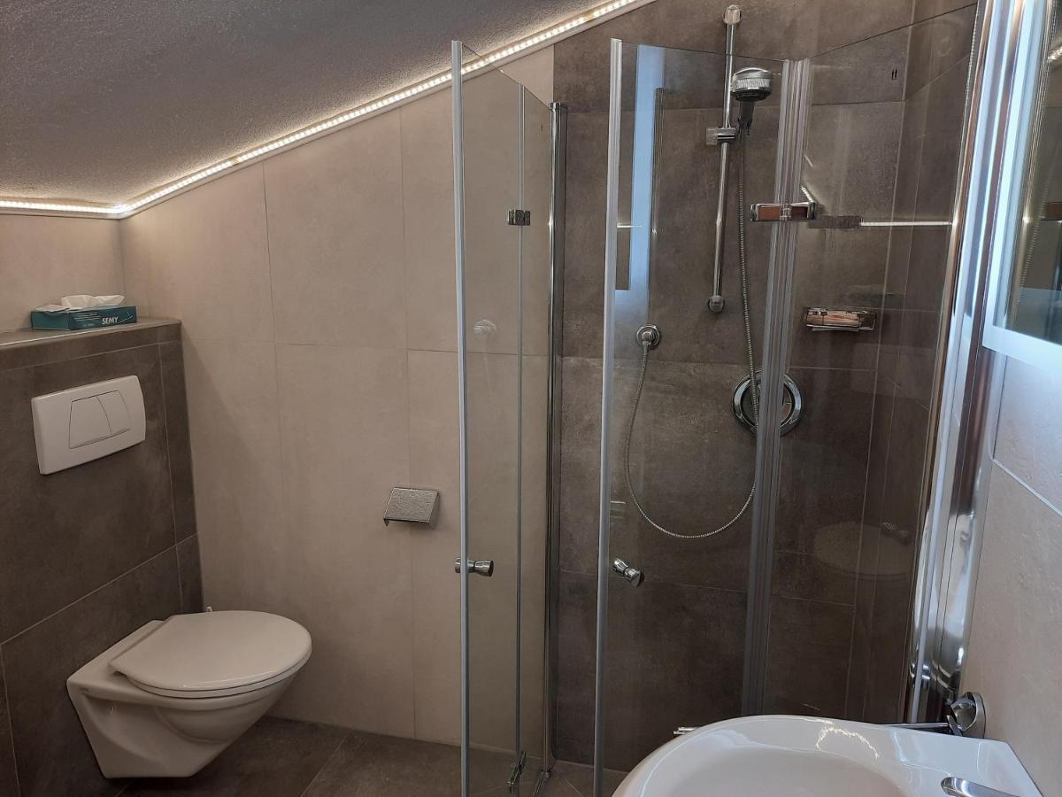 Hotel Garni Viktoria Sankt Anton am Arlberg Bagian luar foto