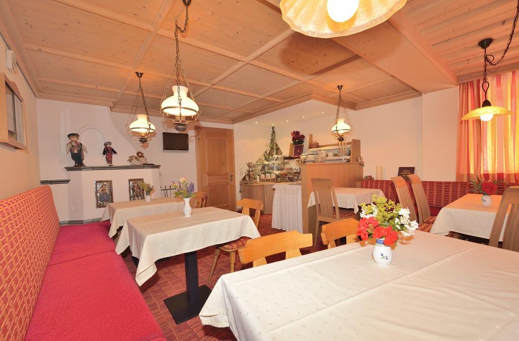 Hotel Garni Viktoria Sankt Anton am Arlberg Bagian luar foto