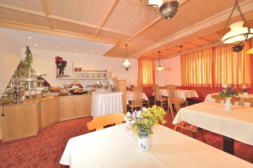 Hotel Garni Viktoria Sankt Anton am Arlberg Bagian luar foto