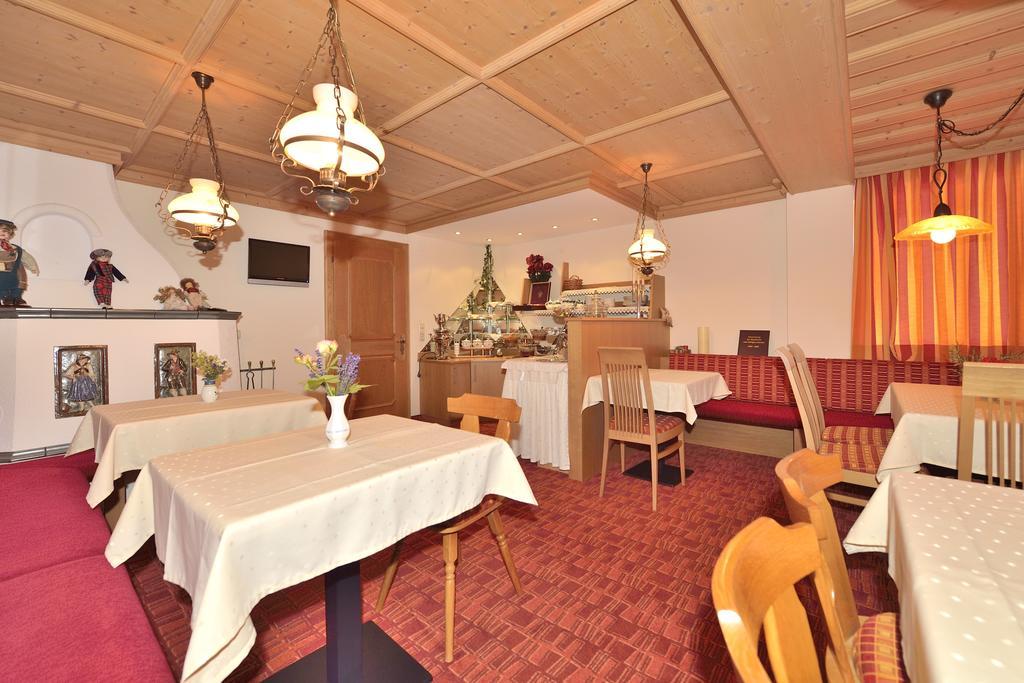 Hotel Garni Viktoria Sankt Anton am Arlberg Bagian luar foto