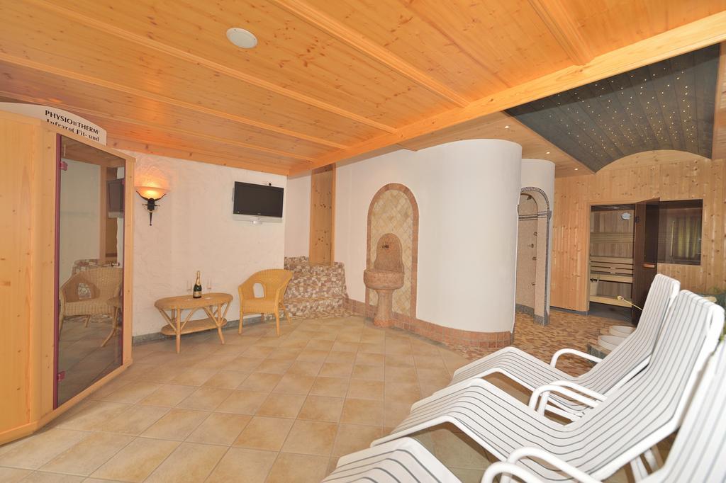 Hotel Garni Viktoria Sankt Anton am Arlberg Bagian luar foto