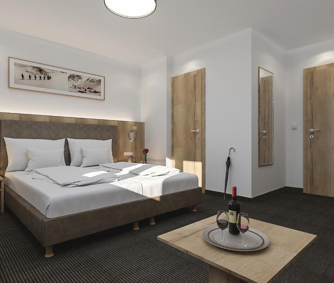 Hotel Garni Viktoria Sankt Anton am Arlberg Bagian luar foto